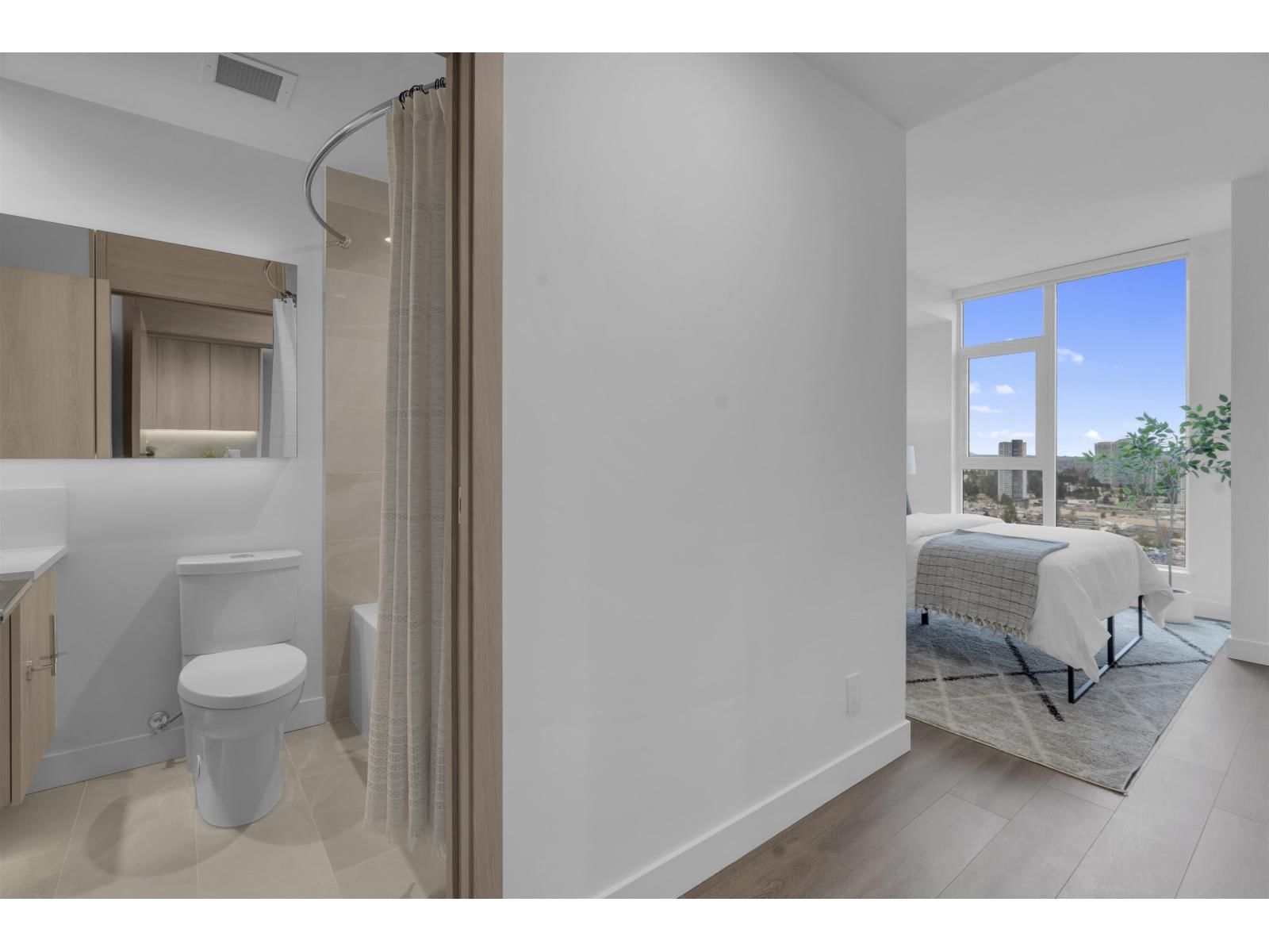 2405 - 10750 135A STREET Image 18