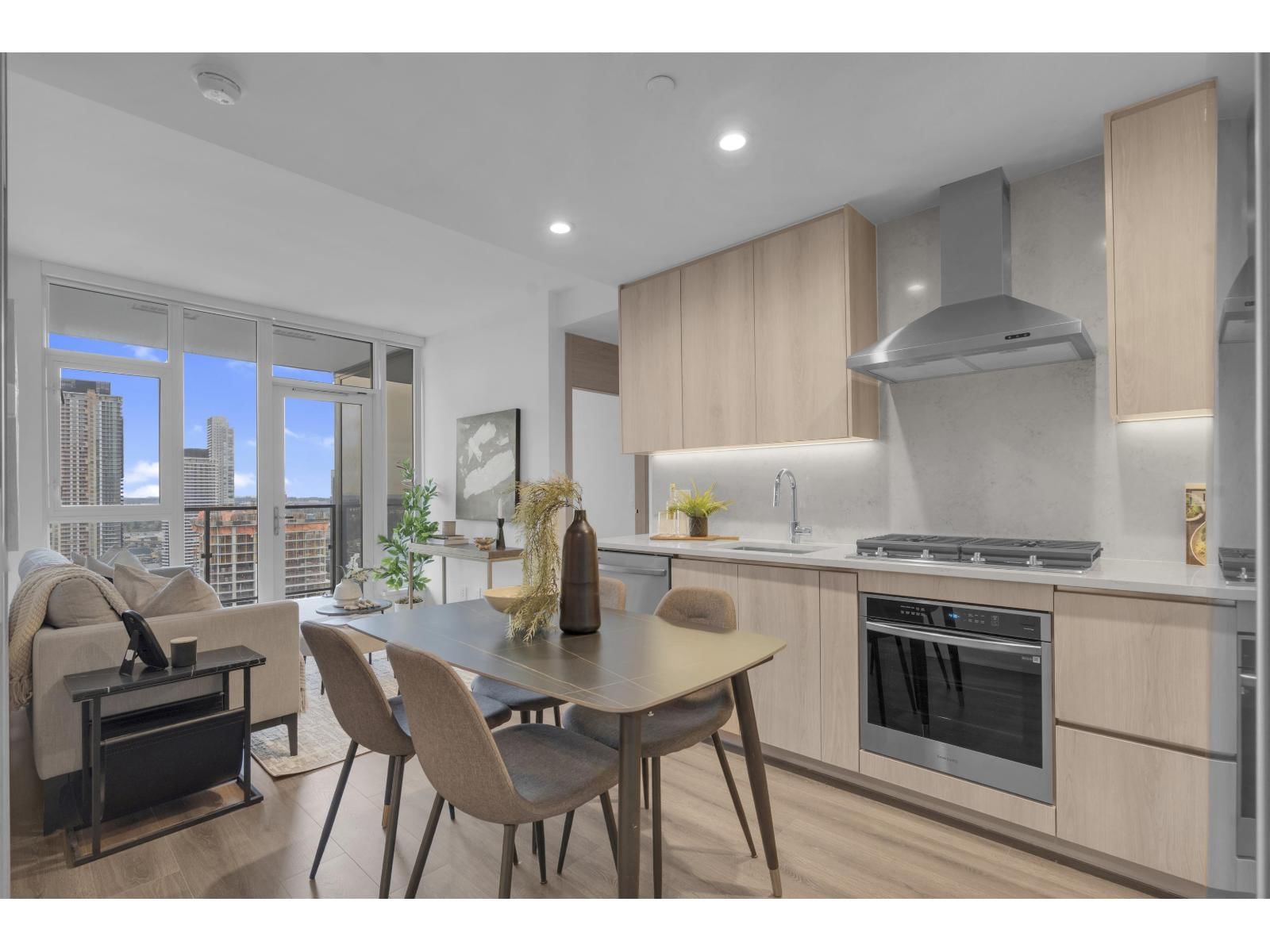 2405 - 10750 135A STREET Image 2