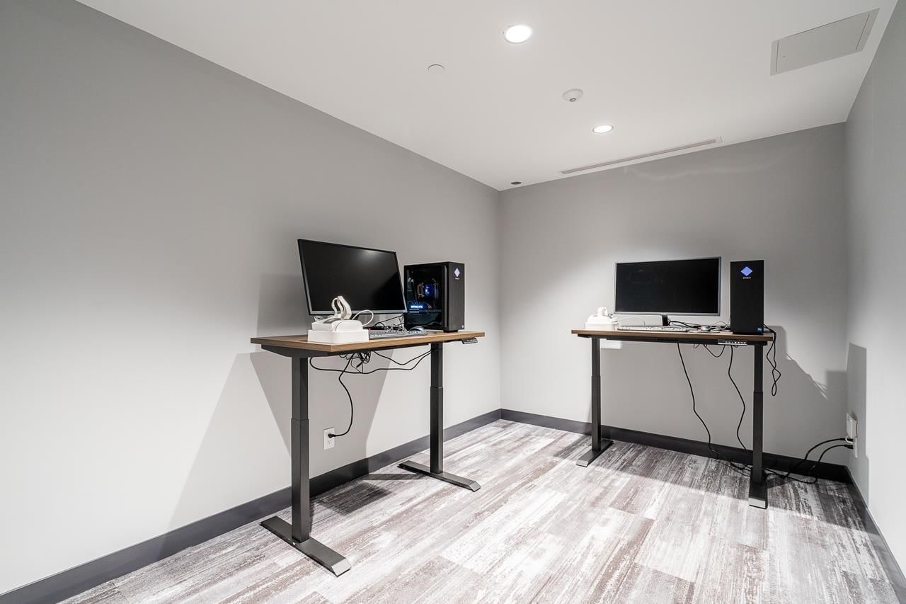 2405 - 10750 135A STREET Image 27