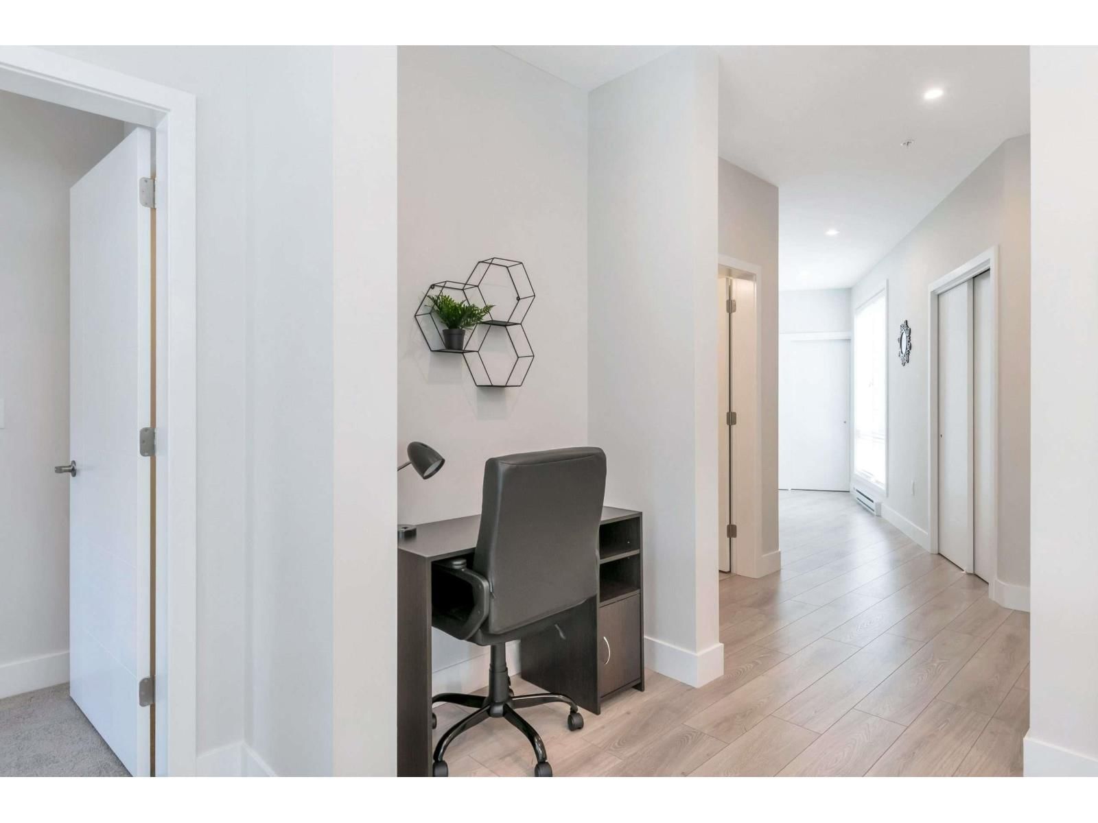 101 - 45500 MARKET WAY Image 18