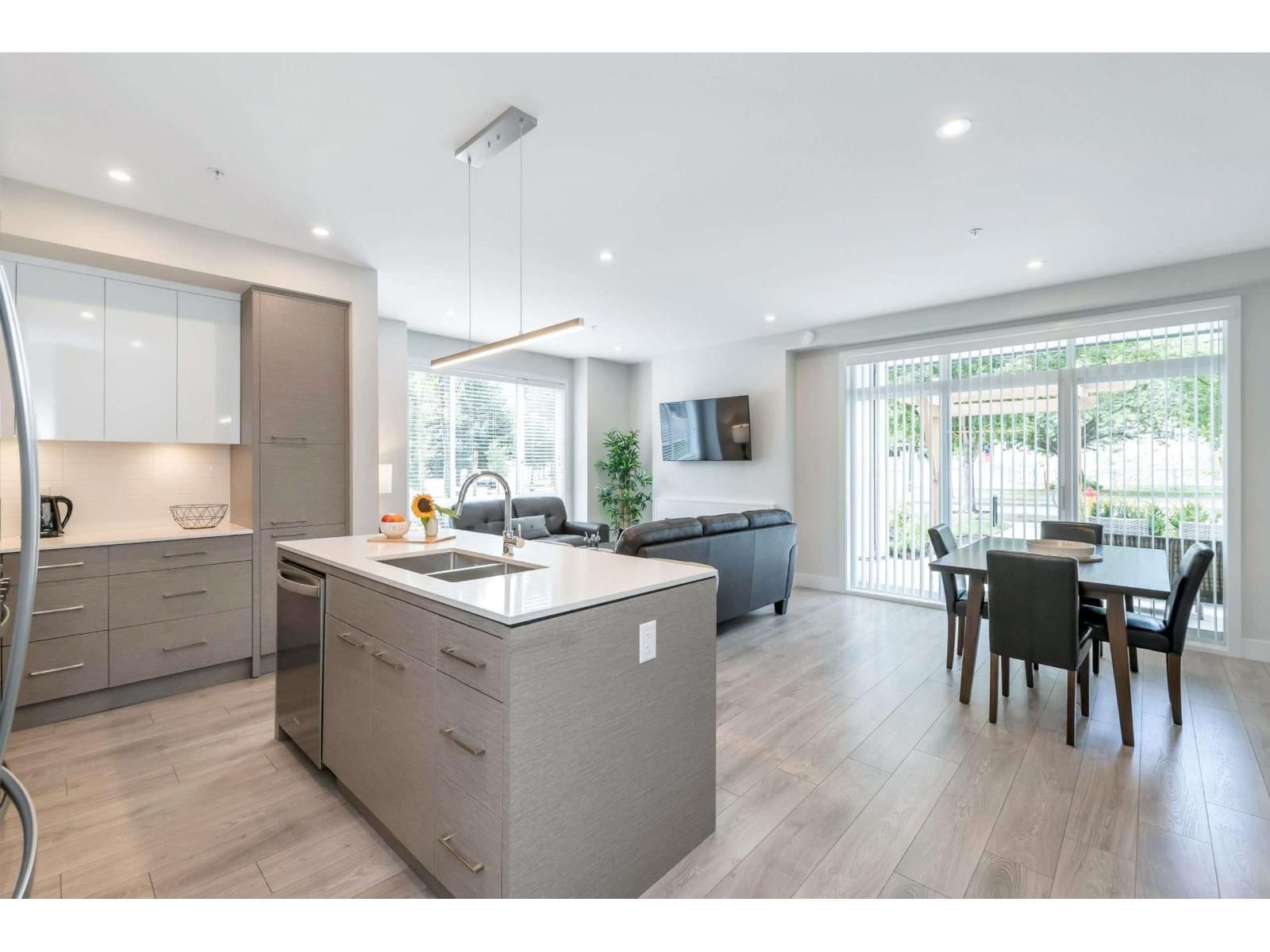 101 - 45500 MARKET WAY Image 6