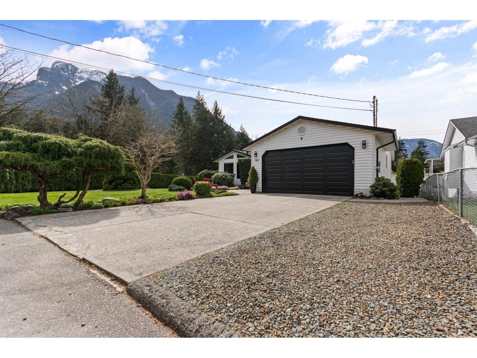 780 OLSON AVENUE Image 6