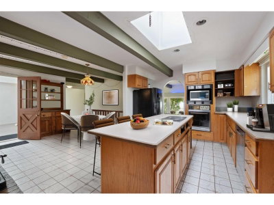 14310 SUNSET Drive | White Rock British Columbia | Slide Image Twenty-one