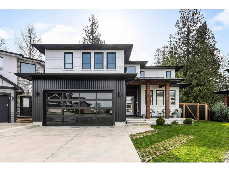 46379 UPLANDS Road Chilliwack British Columbia, V2R 4W1 - 4 Bedrooms Condo For Sale