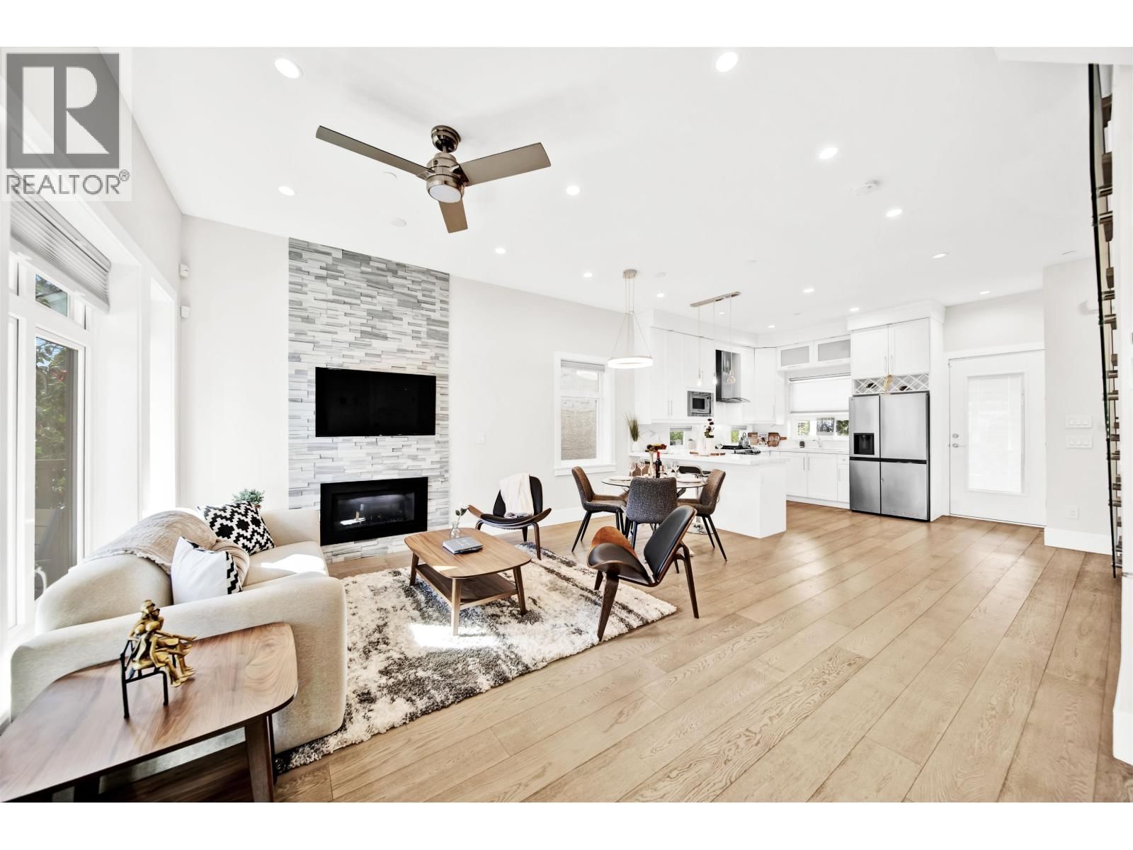 945 20TH AVENUE Image 5