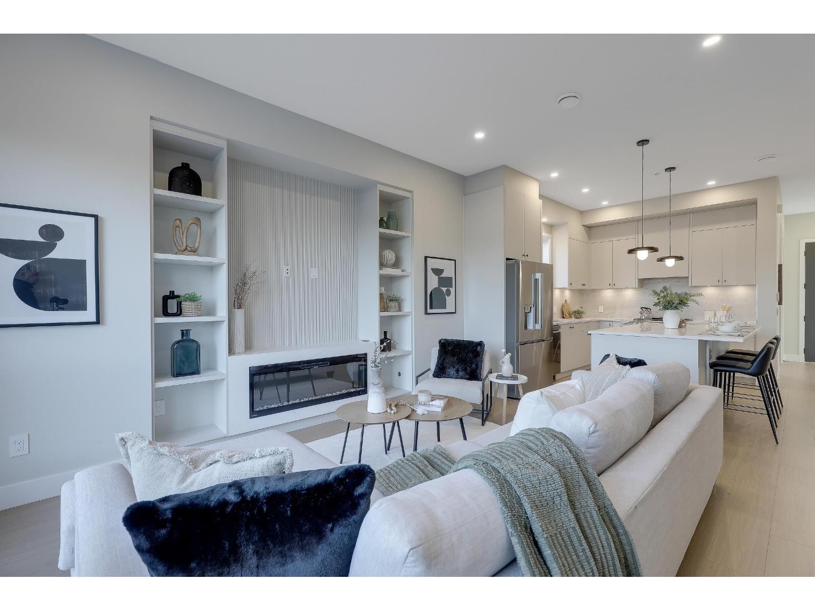 7756 196 STREET Image 13