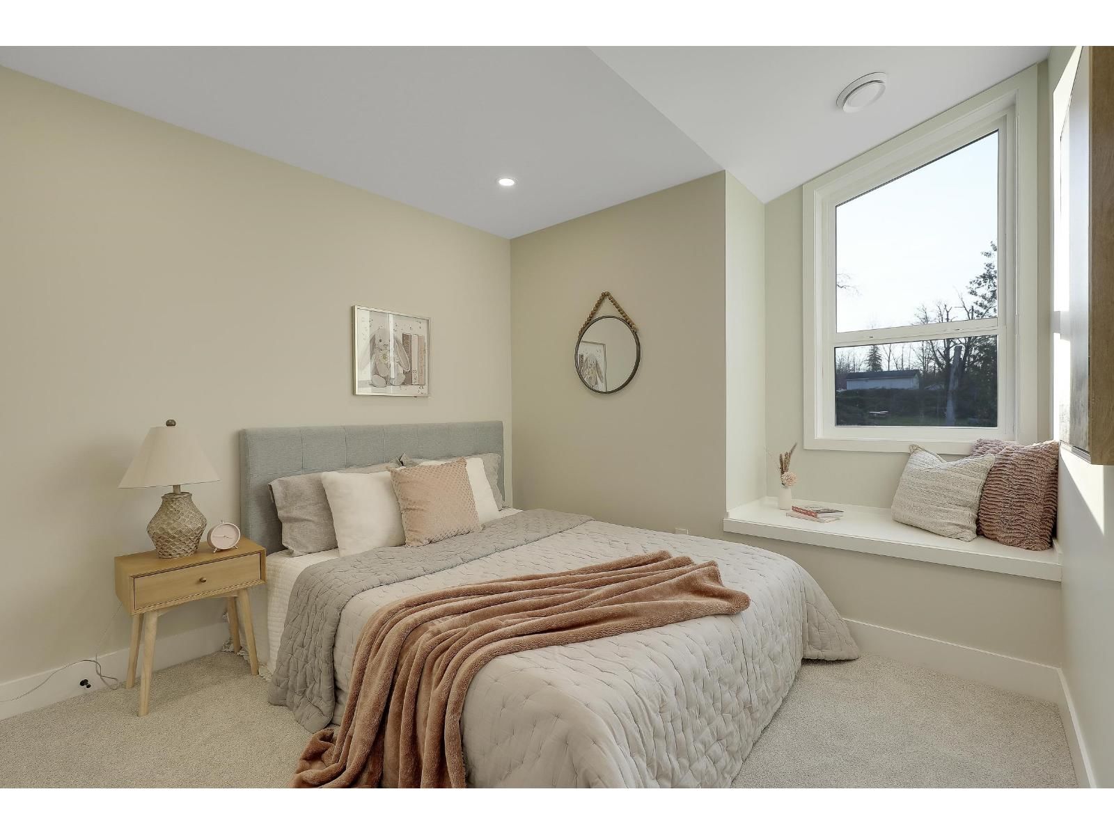 7756 196 STREET Image 22