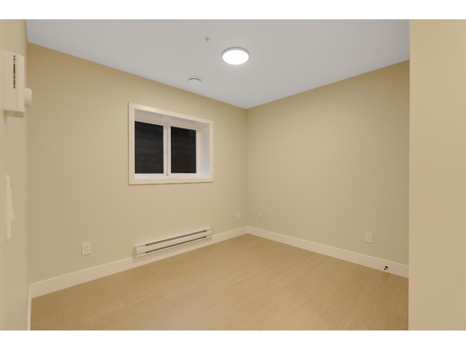 7756 196 STREET Image 30