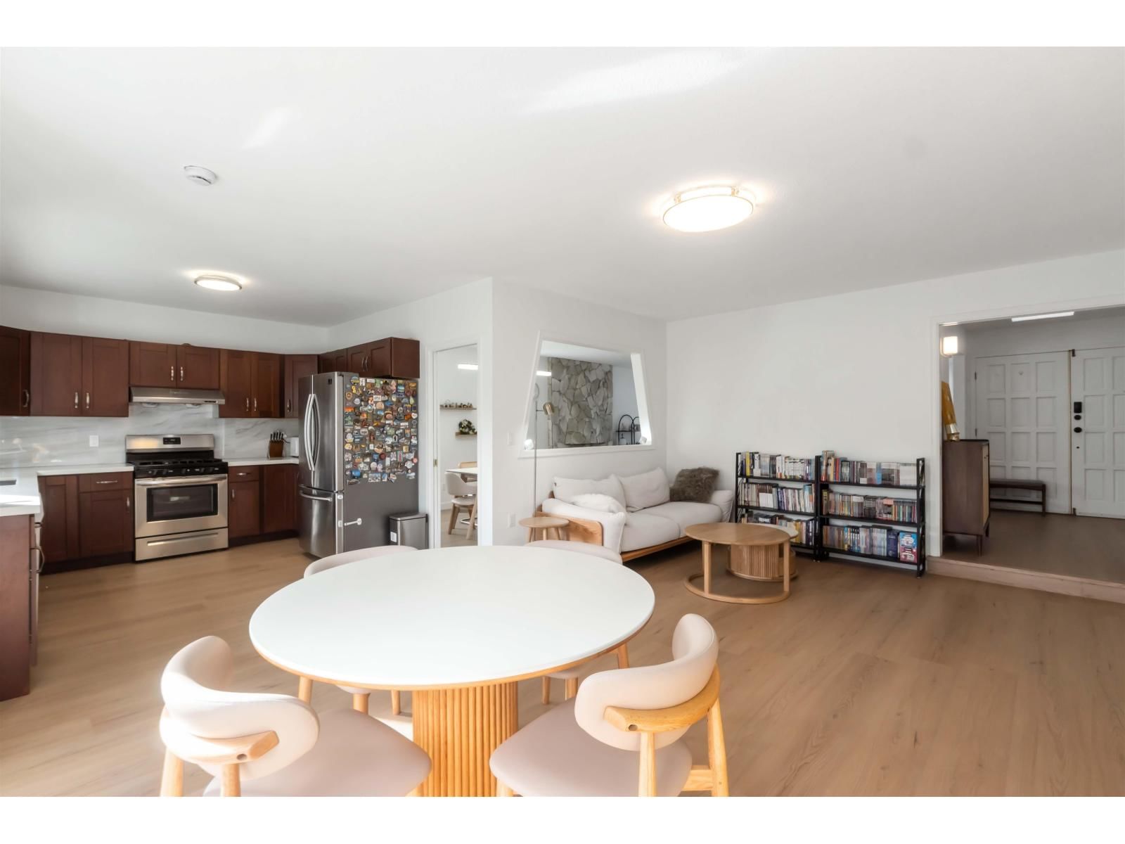 14082 20 AVENUE Image 13