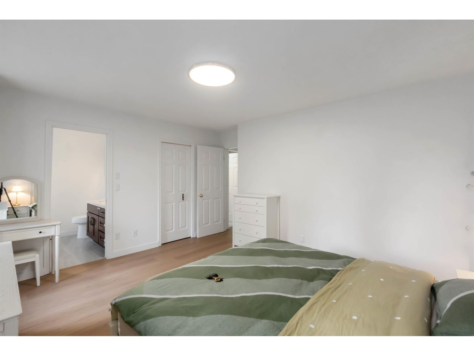 14082 20 AVENUE Image 20