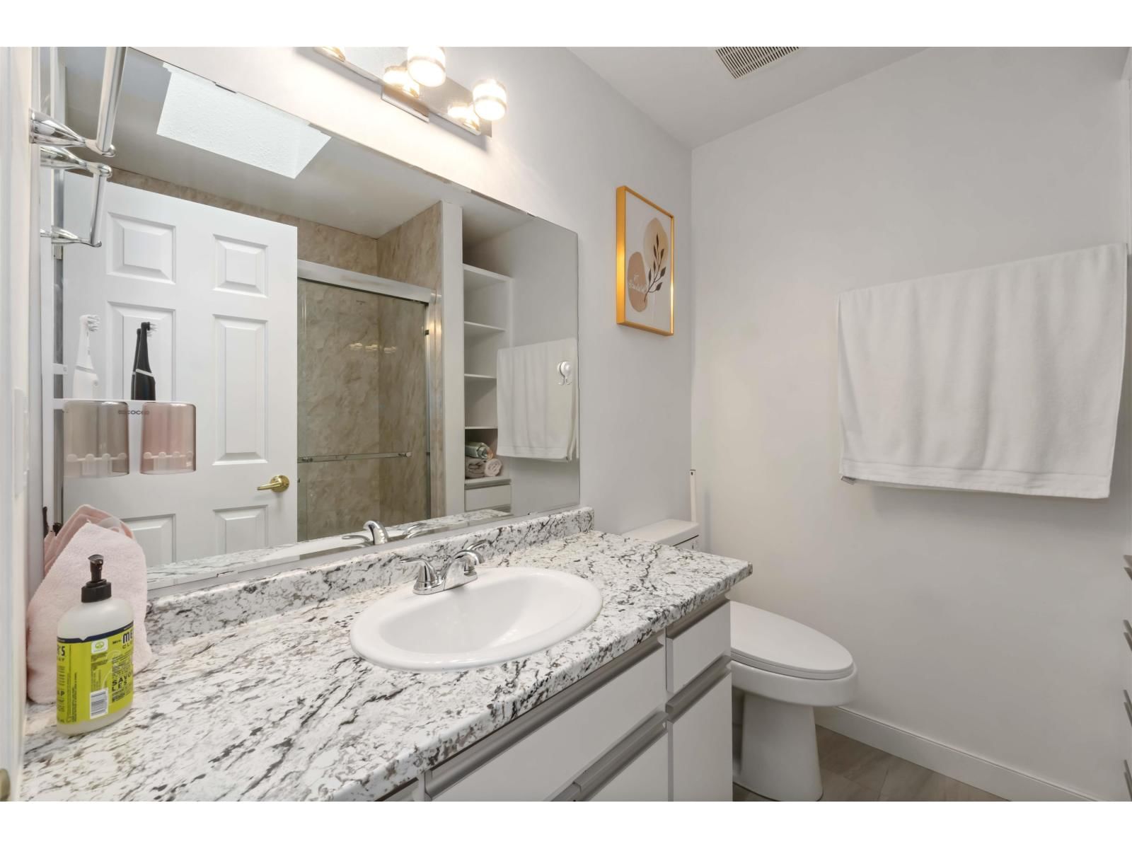 14082 20 AVENUE Image 25