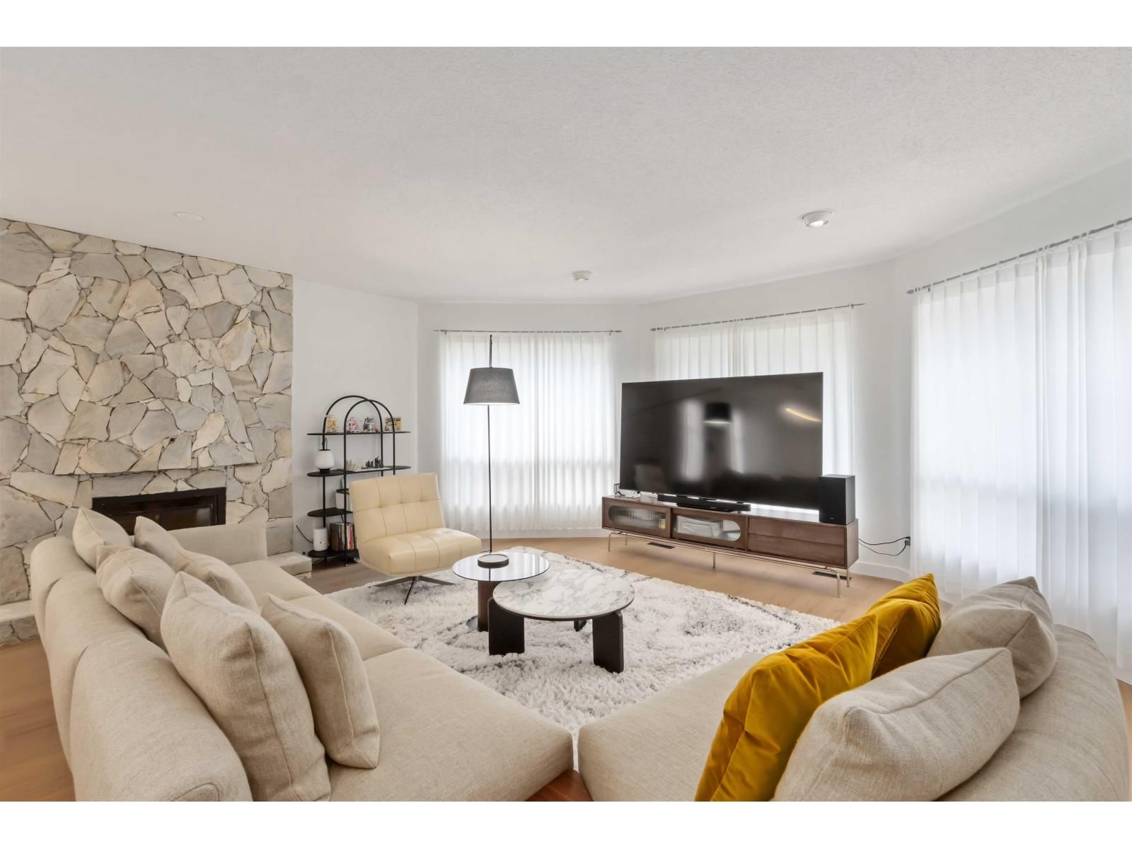 14082 20 AVENUE Image 6