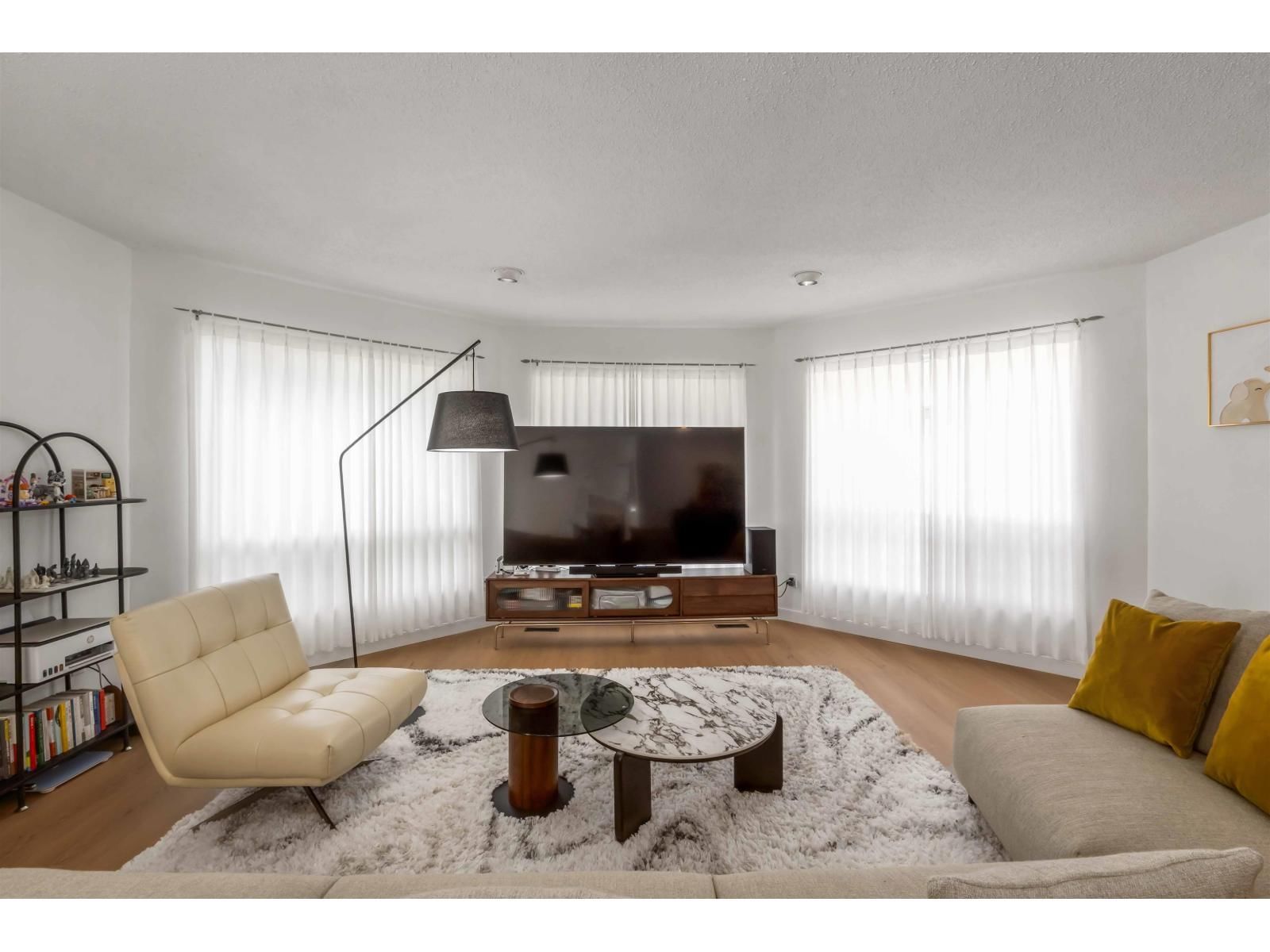 14082 20 AVENUE Image 8