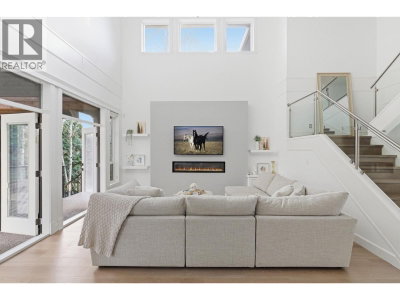 12530 241 Street | Maple Ridge British Columbia | Slide Image Fourteen