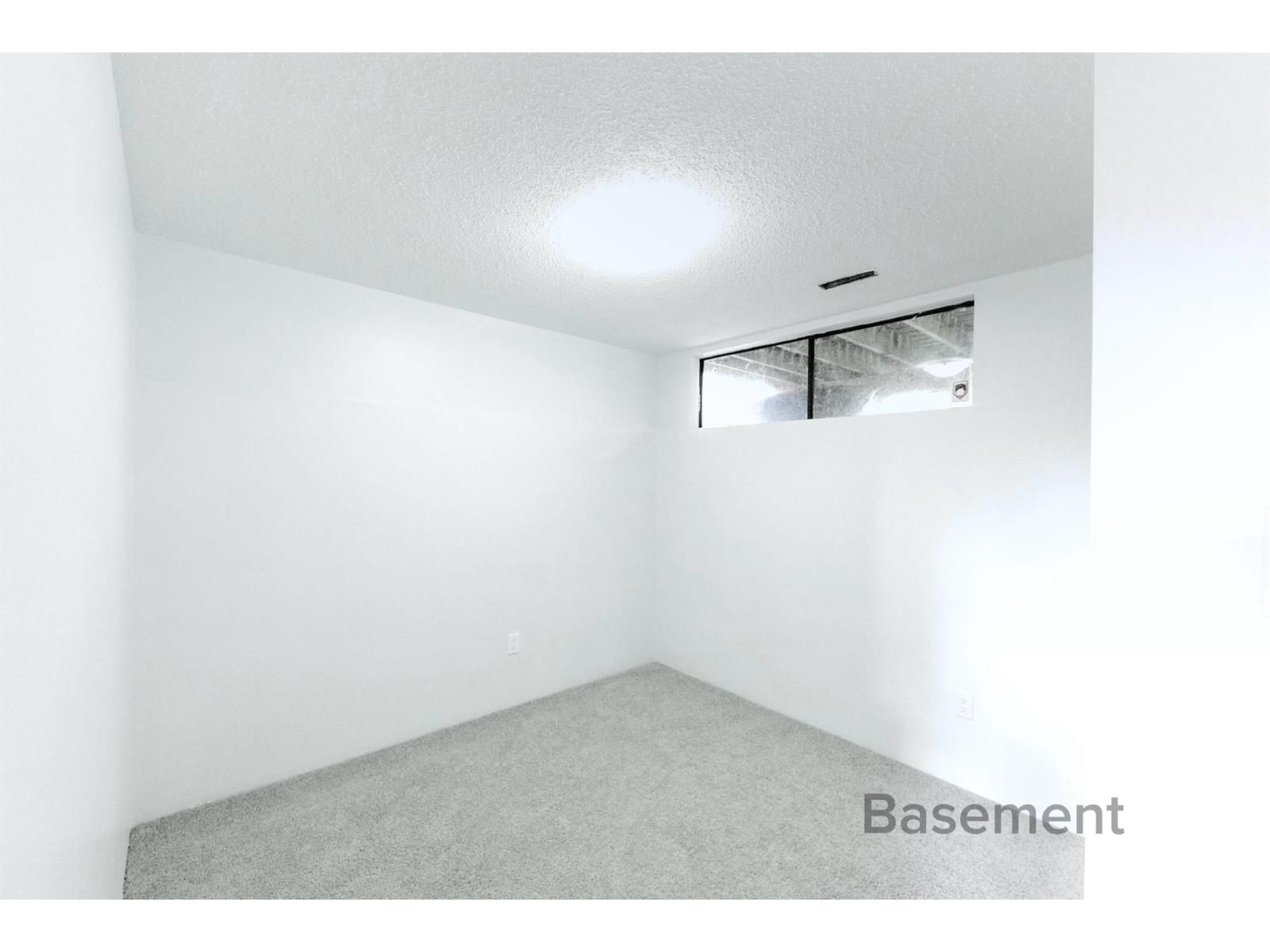 32763 BADGER AVENUE Image 21