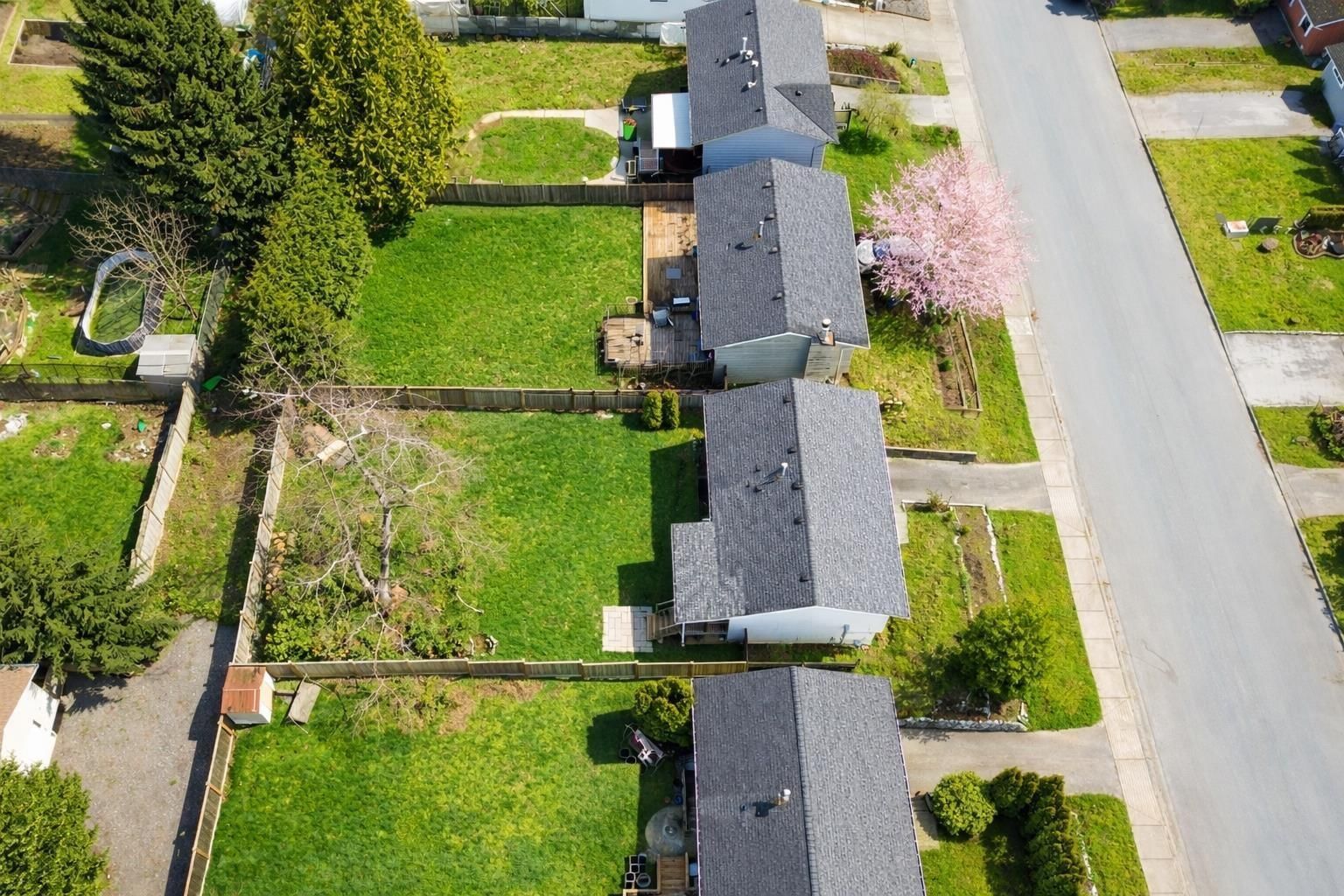 32763 BADGER AVENUE Image 7