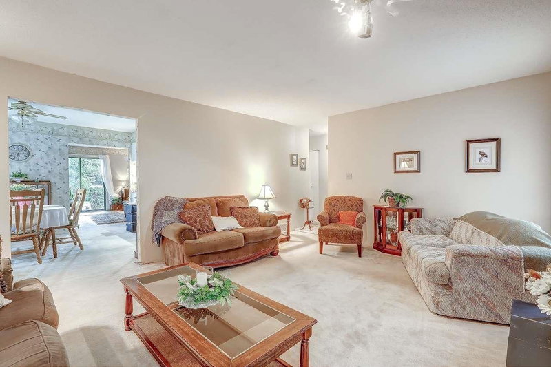 15584 98 Avenue, Surrey, V3R7G5 | Image 3