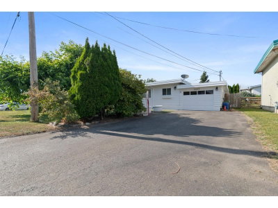 45603 REECE Avenue | Chilliwack British Columbia | Slide Image Three