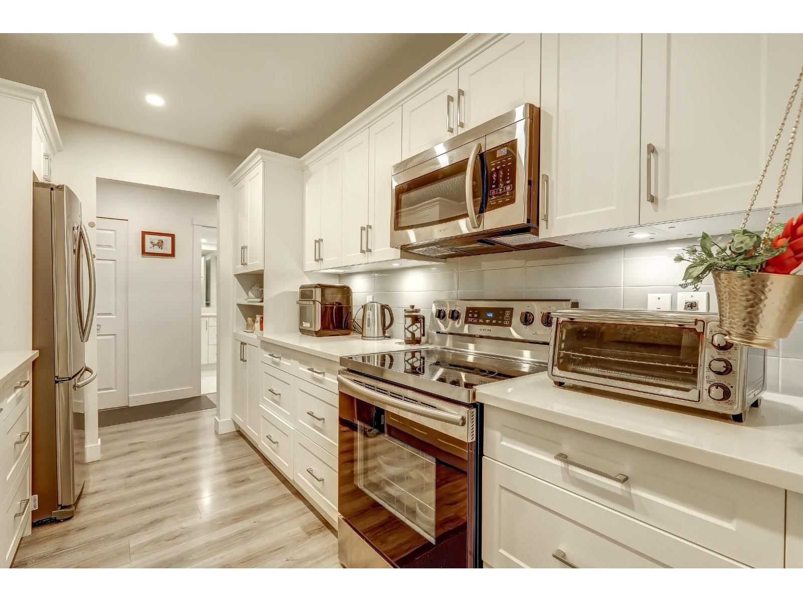 205 - 1740 SOUTHMERE CRESCENT Image 15