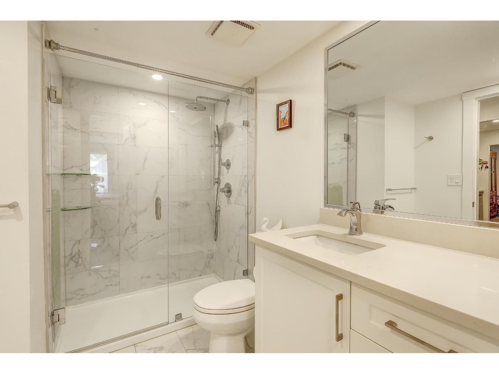 205 - 1740 SOUTHMERE CRESCENT Image 8