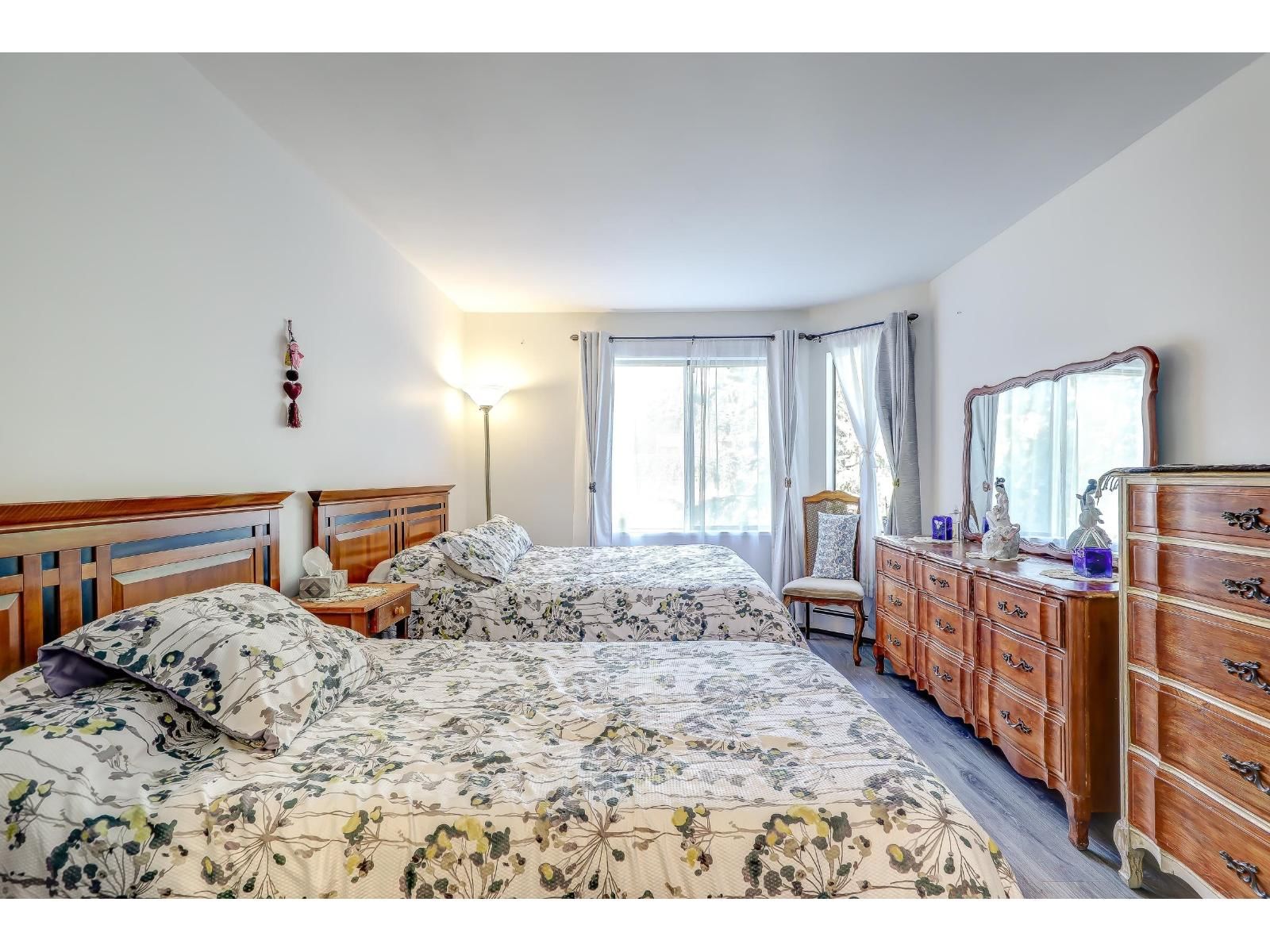 205 - 1740 SOUTHMERE CRESCENT Image 9