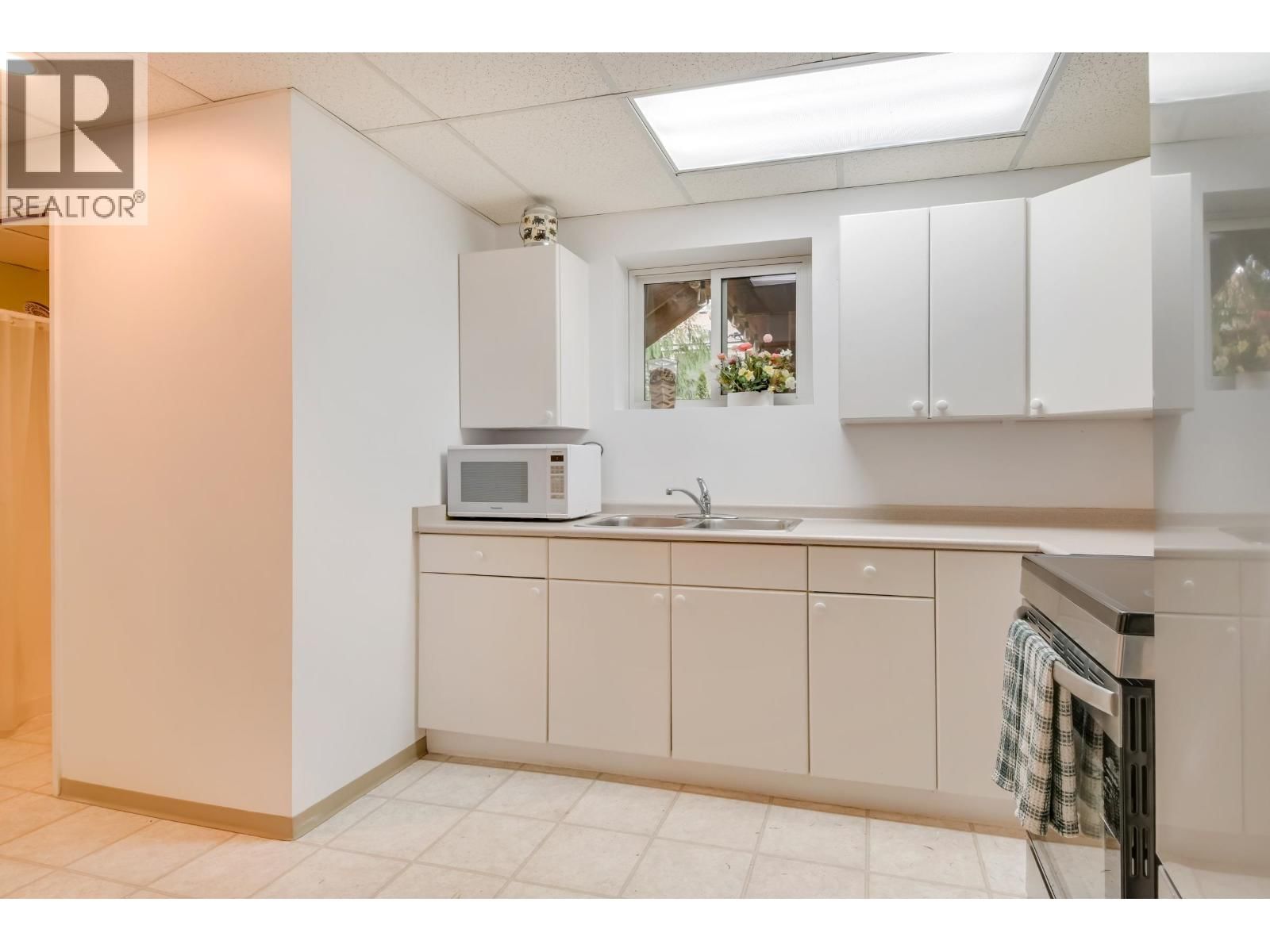 2294 PORTAGE AVENUE Image 22