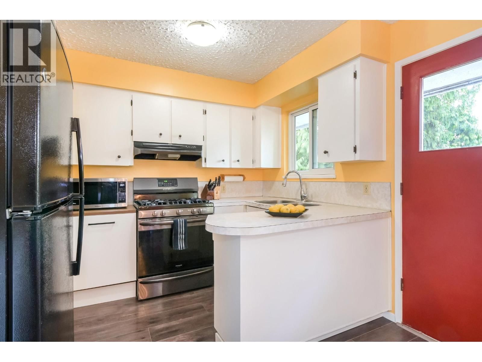 2294 PORTAGE AVENUE Image 9