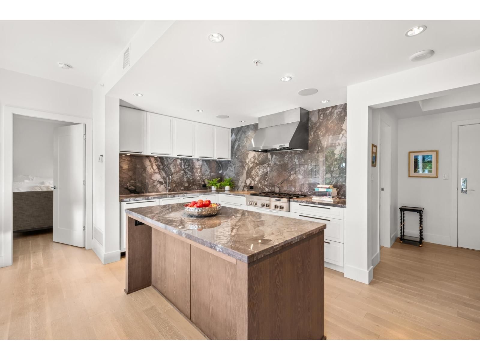 407 - 1501 VIDAL STREET Image 12