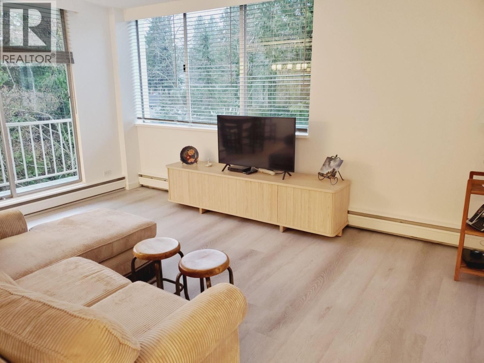 503 - 1785 ESQUIMALT AVENUE Image 2