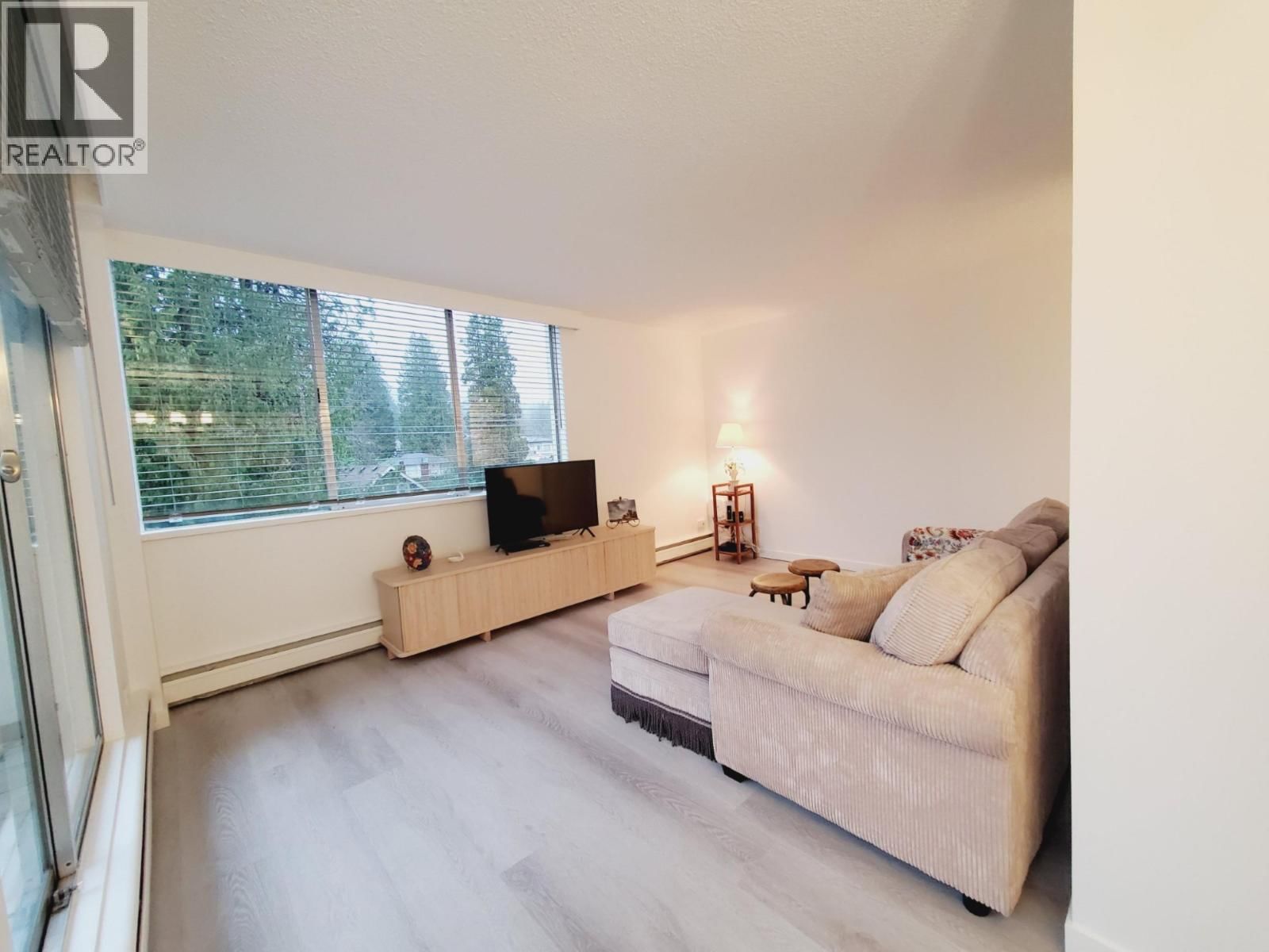 503 - 1785 ESQUIMALT AVENUE Image 3