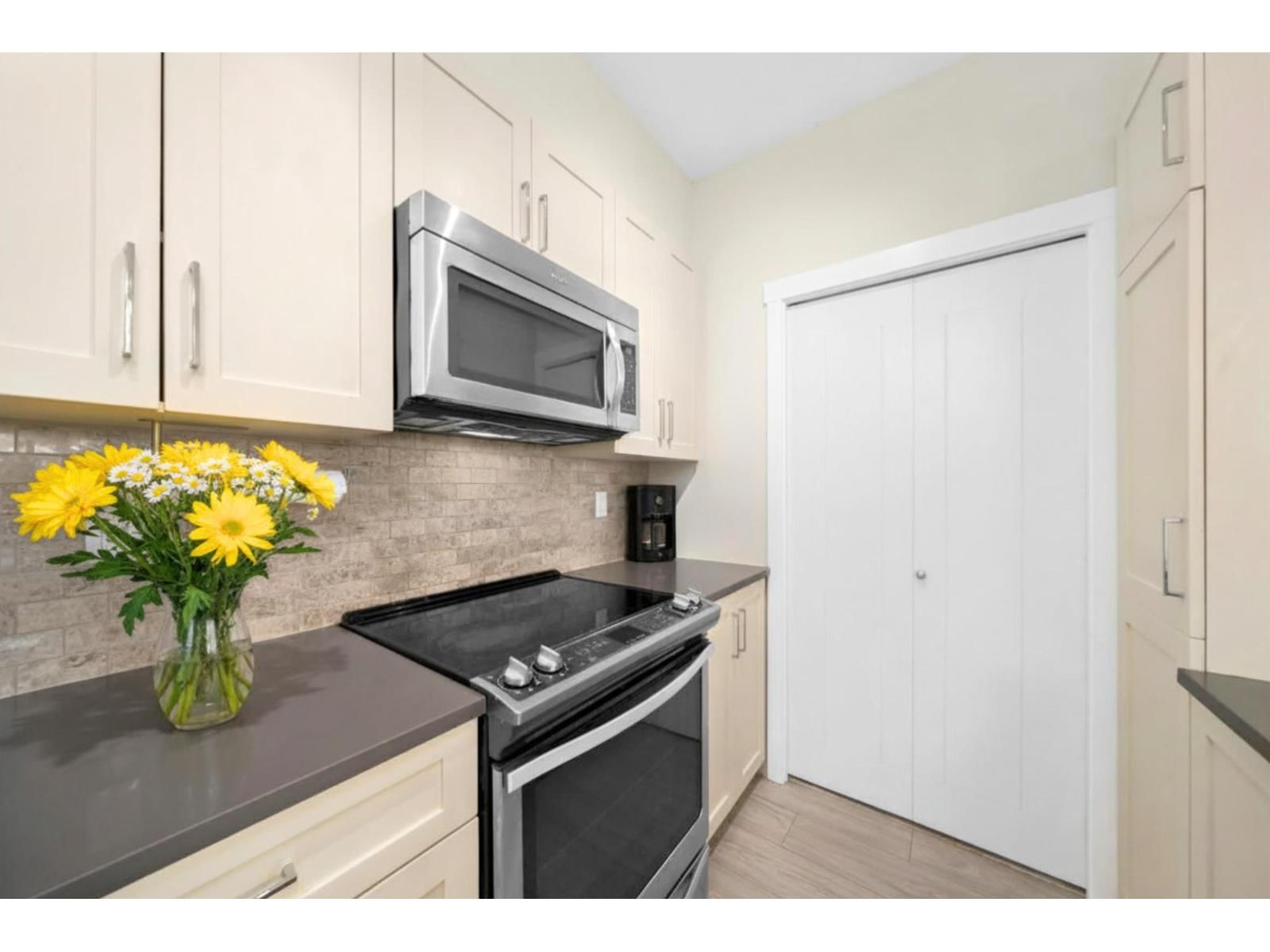 308 - 2855 156 STREET Image 8