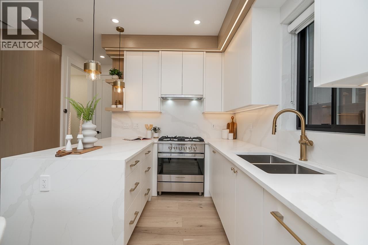 2 - 150 51ST AVENUE Image 5