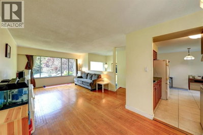 8844 COOK Crescent | Richmond British Columbia | Slide Image Five