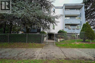 16 LAKEWOOD Drive | Vancouver British Columbia | Slide Image Four