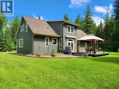 4762 CAROLYN Road | Quesnel British Columbia | Slide Image Four