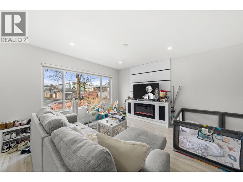 2506 45TH Avenue, Vancouver, V5R3B5 | Image 2