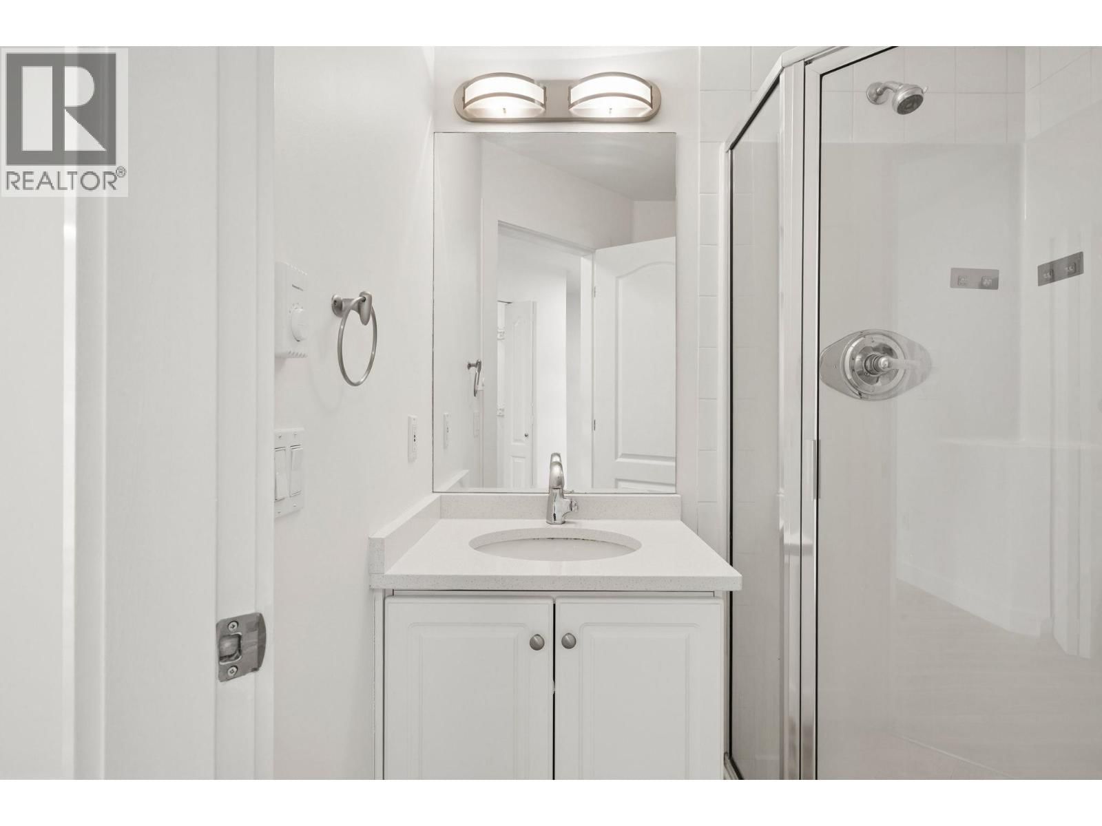 306 - 5500 LYNAS LANE Image 25