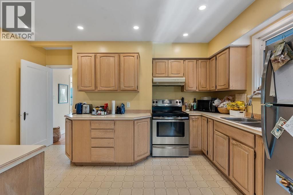 231 EIGHTH AVENUE Image 13