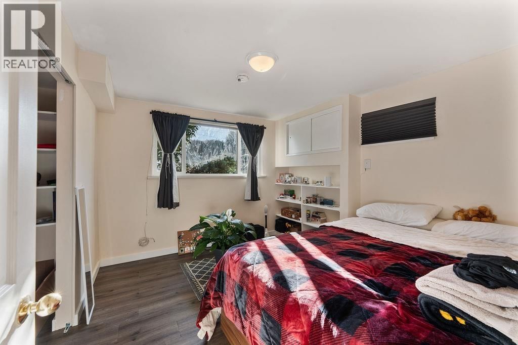 231 EIGHTH AVENUE Image 34