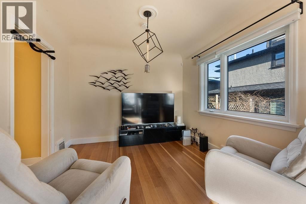 231 EIGHTH AVENUE Image 8