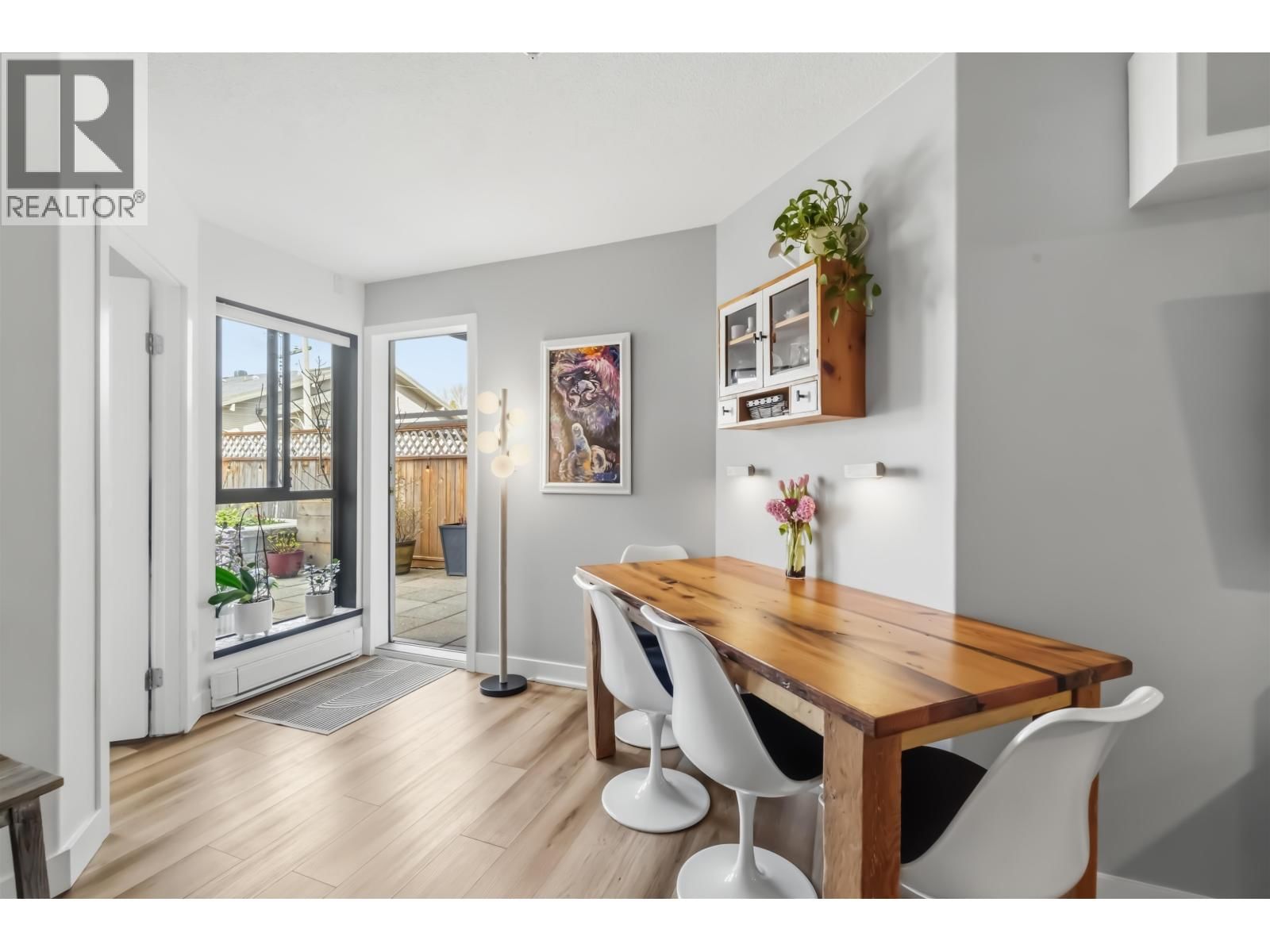 110 - 189 16TH AVENUE Image 8