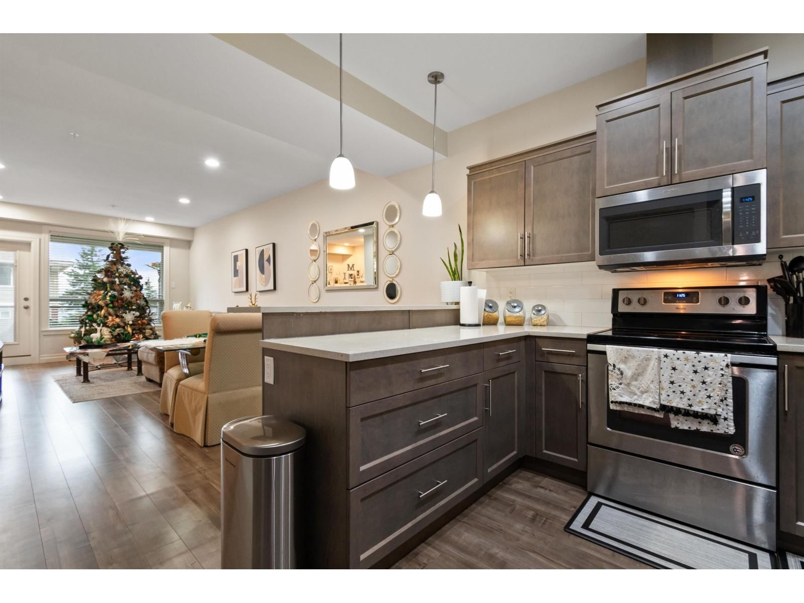 71 - 6026 LINDEMAN STREET Image 12