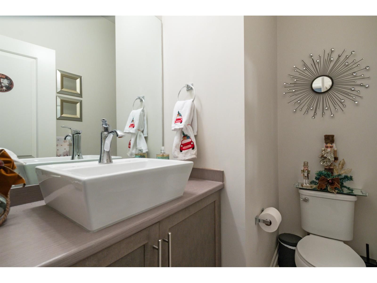 71 - 6026 LINDEMAN STREET Image 30