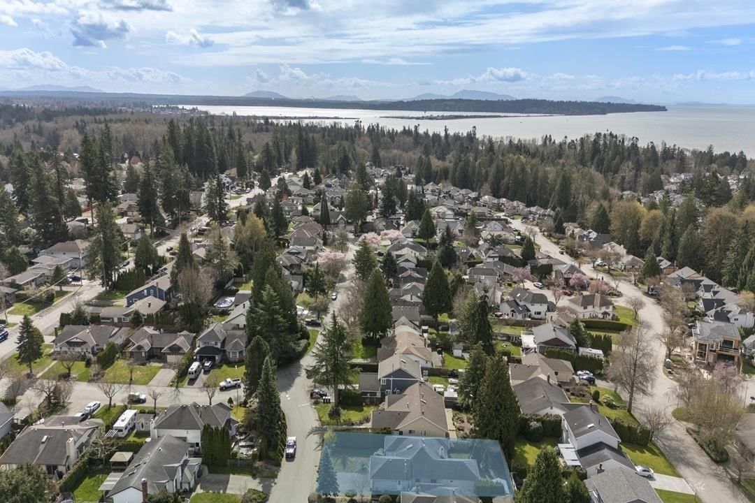 1143 163B STREET Image 17