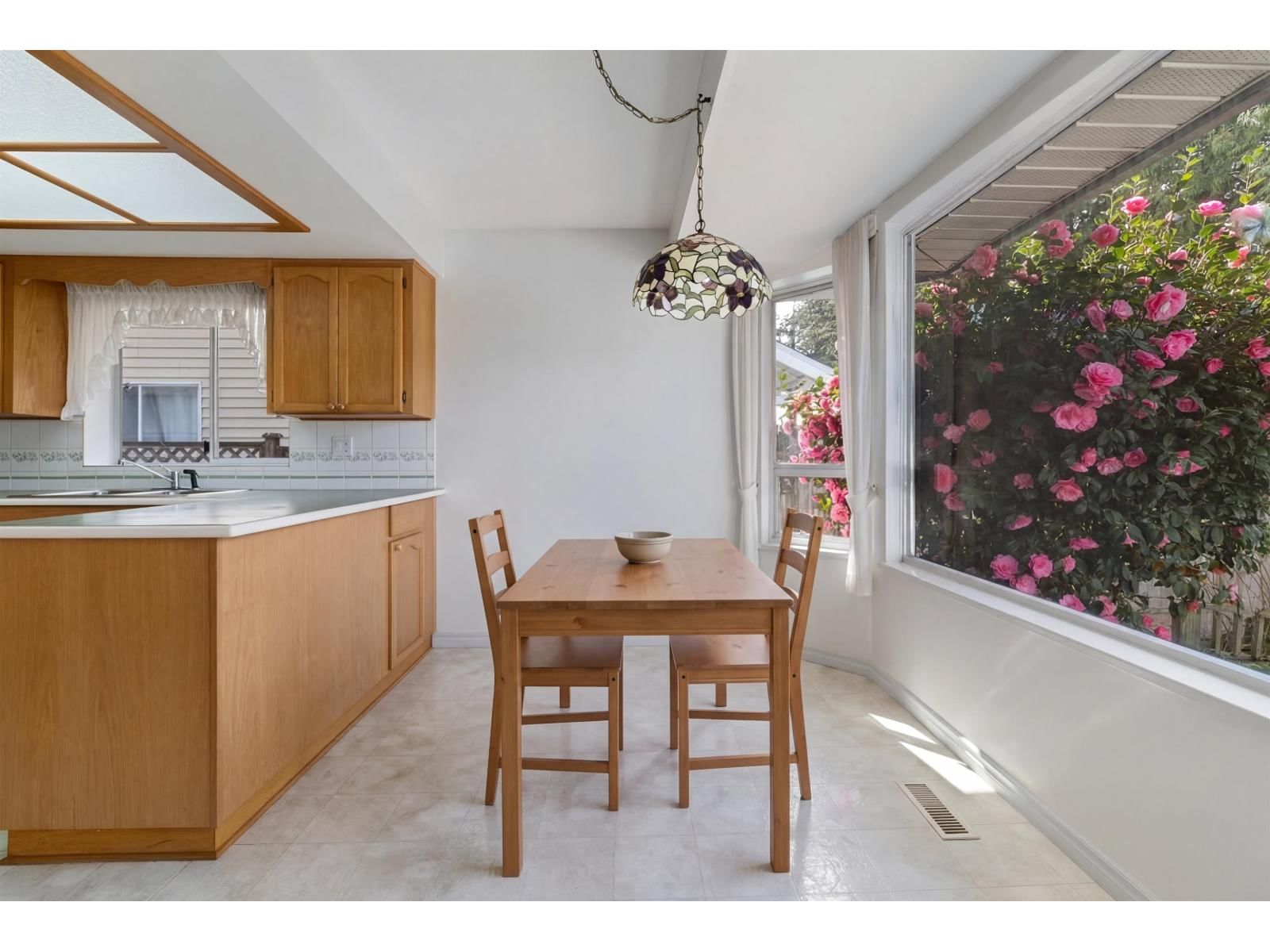 1143 163B STREET Image 3