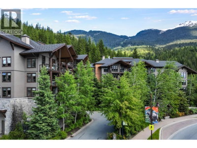 2020 LONDON Lane | Whistler British Columbia | Slide Image Thirty-five