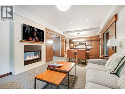 2020 LONDON Lane | Whistler British Columbia | Slide Image Five