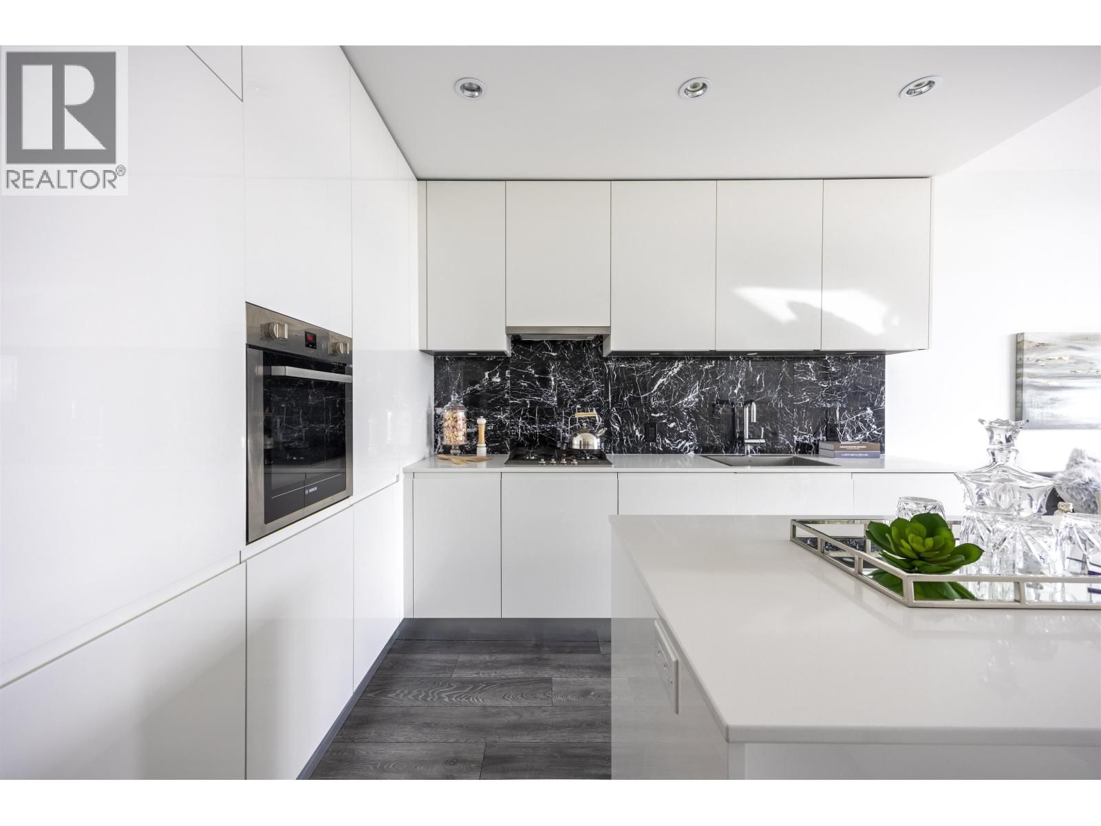 3301 - 4650 BRENTWOOD BOULEVARD Image 2