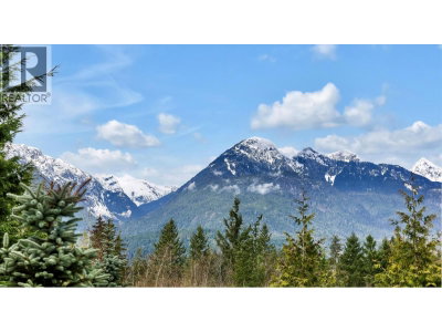 2934 HUCKLEBERRY Drive | Squamish British Columbia | Slide Image Seven