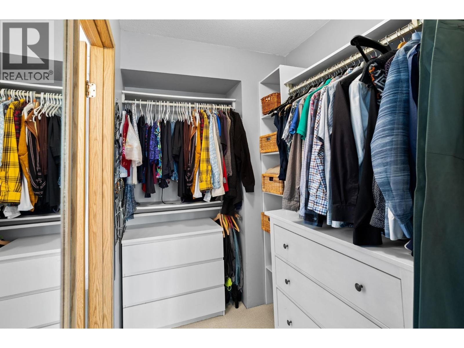 2983 WALTON AVENUE Image 14